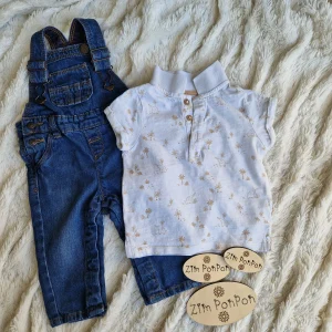 Lot Enzo 9 mois salopette en jeans , tee shirt blanc à motif