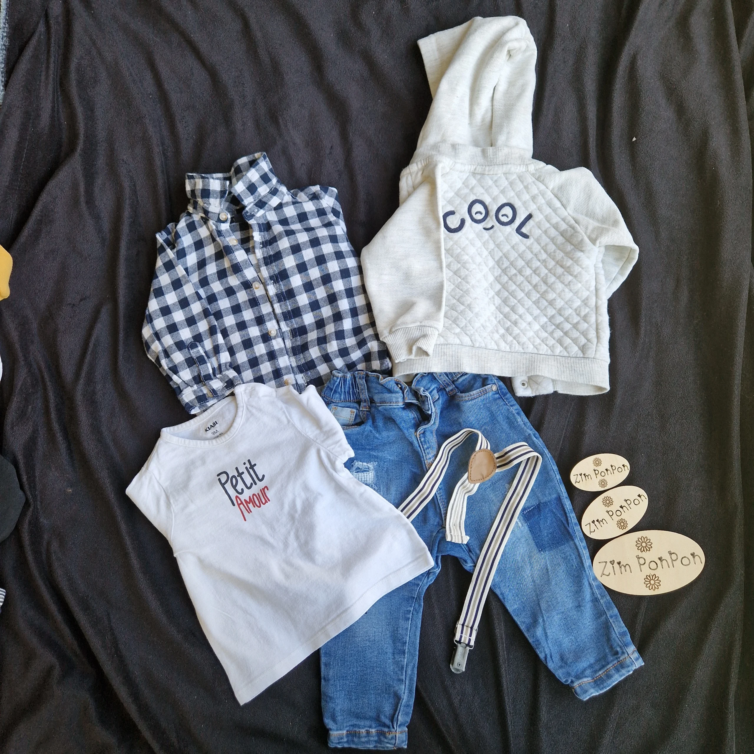 Lot Raphaël 9 mois , gilet à capuche avec inscription