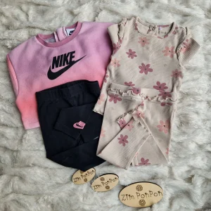 Lot Louise 12 mois ensemble beige motif fleurs et ensemble nike legging et pull